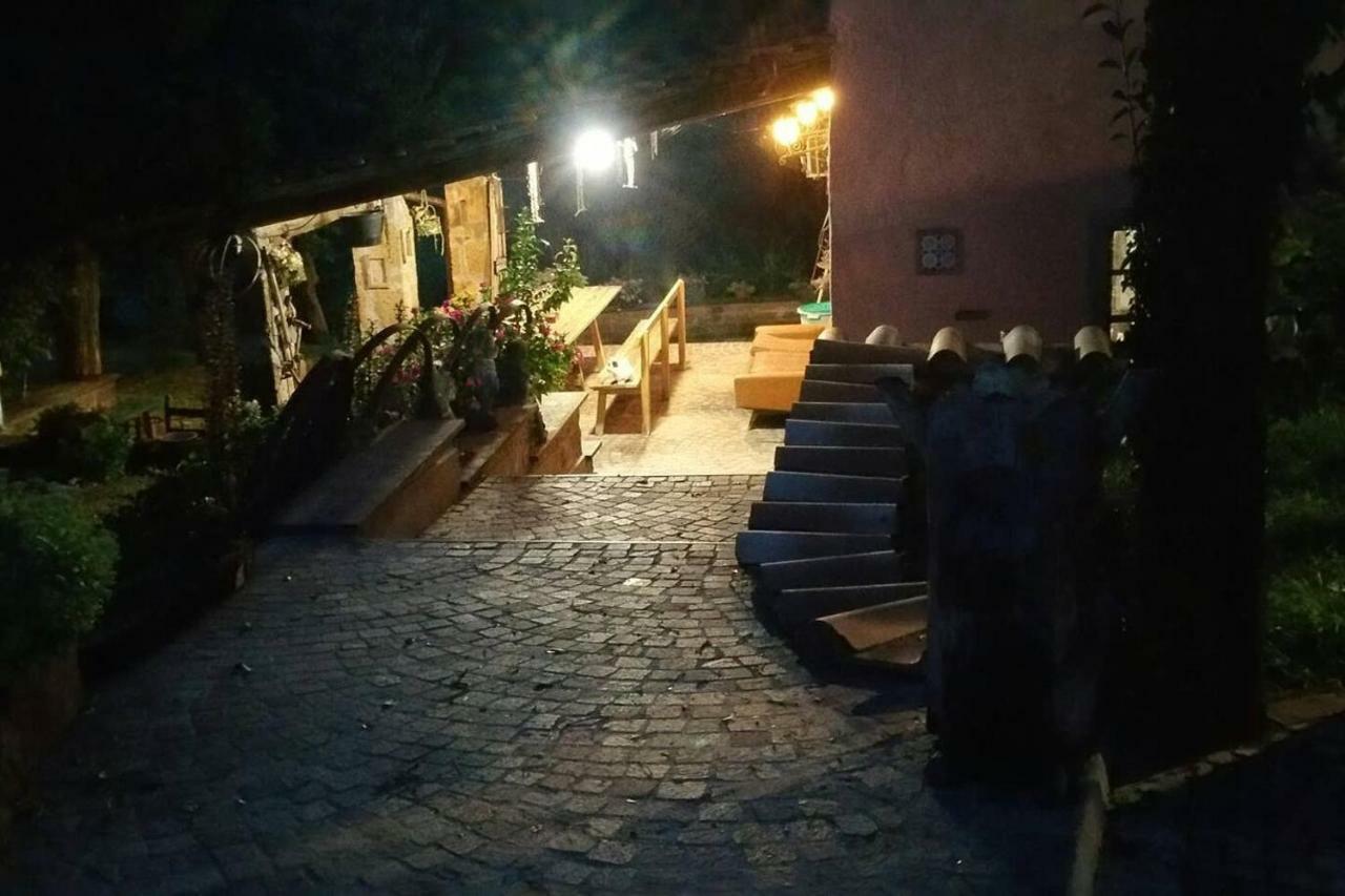 Piccolo Casale A "Le Moline" In Una Vera Fattoria فيترالّا المظهر الخارجي الصورة